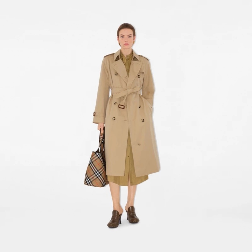 Burberry Classic Trench Coat with Wool Lining